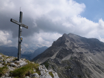 Das Gipfelkreuz der Gumpenkarspitze