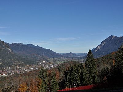 Der Ausblick auf das Loisachtal im Norden