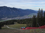 Der Blick etwas oberhalb der Trögelhütte auf Garmisch-Partenkirchen