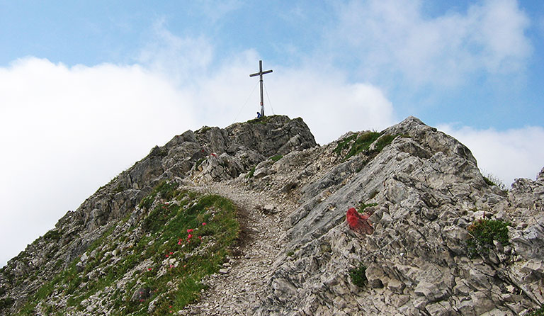 Kreuzspitze (2185 m)