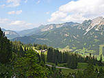 Blick hinunter zur Bergstation des Krinnenalplifts