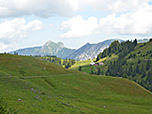 Über die Nesselwängler Edenalpe schauen wir zum Aggenstein