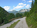 ...und folgen diesem durch das Strindental zurück zum Haldensee