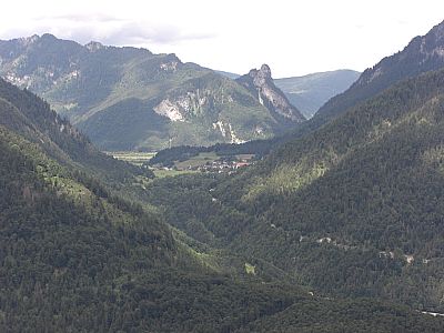 Blick auf Ettal, darüber der Kofel