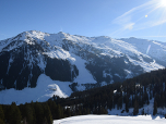 Der Ausblick nach Osten zur Wetterkreuzspitze und zur Kegelalm