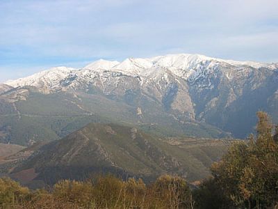 Der La Maroma von der Passstraße aus gesehen