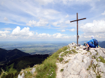 Das Gipfelkreuz des Ettaler Manndl