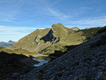 Blick über die Lache zur  Schochenspitze (2069 m) 