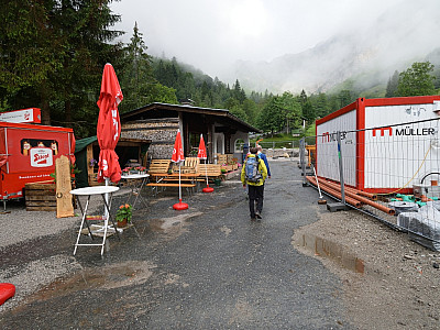 Vorbei an der Baustelle für die neue Griesner Alm starten wir unsere Tour