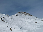 Der Gipfel der Lampsenspitze liegt hinter diesem Klotz