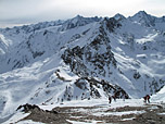 Zischgeles, links dahinter der Lisenser Fernerkogel und rechts die Hintere Grubenwand