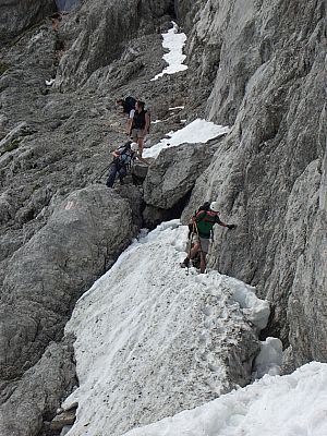 Unangenehme Altschneefelder