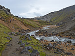 Nun folgen wir dem Fluss durch die Schlucht Grænagil