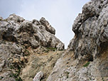Klettereien nahe am Grat