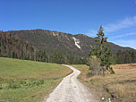 Langezogener Rücken des Labelsberg