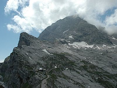 Blick zum Hochzint und Birnhorn