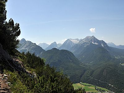 Immer wieder bleiben wir stehen und genießen die Aussicht