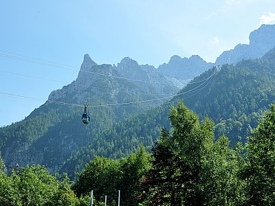 Hoch über uns thront die mächtige Viererspitze