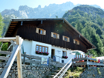 ... die Mittenwalder Hütte erreicht.
