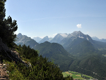 Immer wieder bleiben wir stehen und genießen die Aussicht