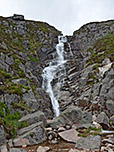 ...und mündet zuletzt in einen rauschenden Wasserfall
