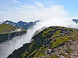 Nebel kriecht vom Sydalspollen zum Gipfel hinauf