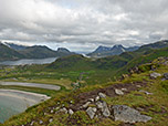 Blick zur Meerenge zwischen Flakstadøy und Moskenesøy