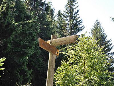 ... folgen wir den Wegweisern...