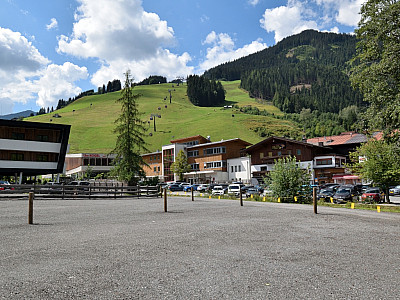 Bequem starten wir mit der 12er-Kogel-Bahn von Hinterglemm