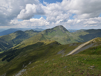 Der Blick vom Gipfel des Manlitzkogels zum Geißstein