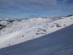 Rechts die Gipfelstation des Zillertal Shuttle