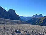 Blick auf das Fassatal, rechts der Langkofel