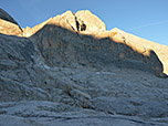...wandern wir leicht abwärts in westlicher Richtung