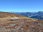 Rastmöglichkeit am breiten Bergrücken