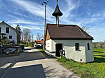 ...zu einer Kapelle