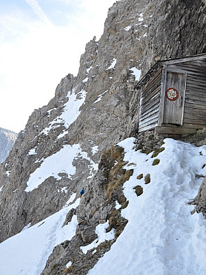 Biwakschachtel nach der Scharte am Gamsanger