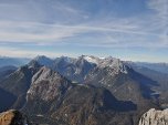 Die Große Arnspitze vor der Wettersteinwand