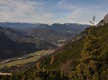 Blick auf Mittenwald beim Abstieg