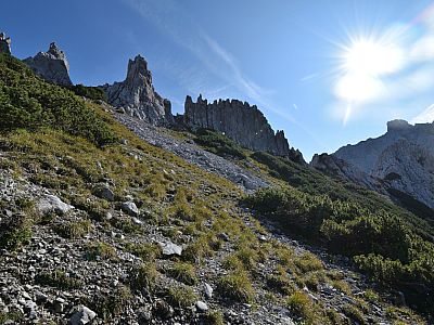 Der löchrige, messerscharfe Grat  im Süden des Mitterkaiser