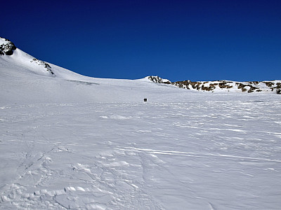 In moderater Steigung gewinnen wir auf dem Zufallferner an Höhe
