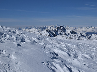 Ganz im Westen ist die Berninagruppe zu sehen