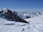 Links im Bild der 3553 m hohe Monte Pasquale