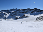Links im Bild die dreiVeneziaspitzen und die Köllkuppe