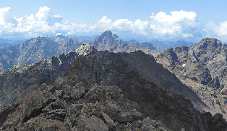 Monte Cinto (2706 m), der höchste Berg Korsikas