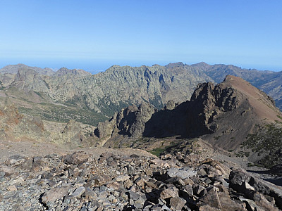 Entlang der Hangkante des Capu Borba sind wir aufgestiegen
