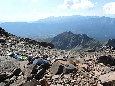 Am Sattel gönnen wir uns eine kleine Pause