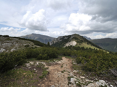 Nach Norden steigen wir ab