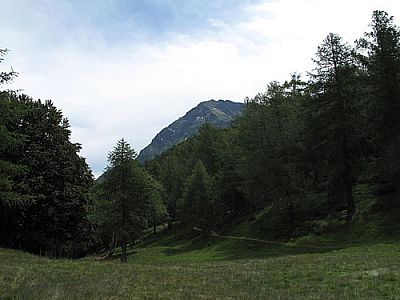 Der Legnone zeigt sich schon zu Beginn