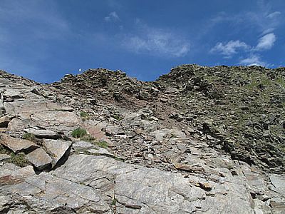 Der Vorgipfel, die Anticima, zeigt sich