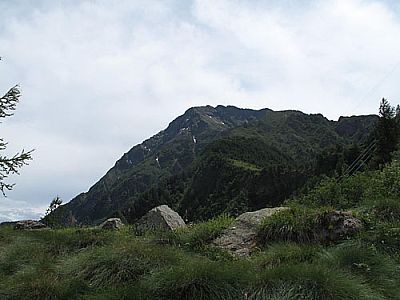 Ein weiterer Blick zum Gipfelaufbau